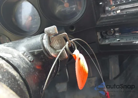 1983 Chevrolet K10 from USA, damaged, VIN 1GCEK14H9DF306946